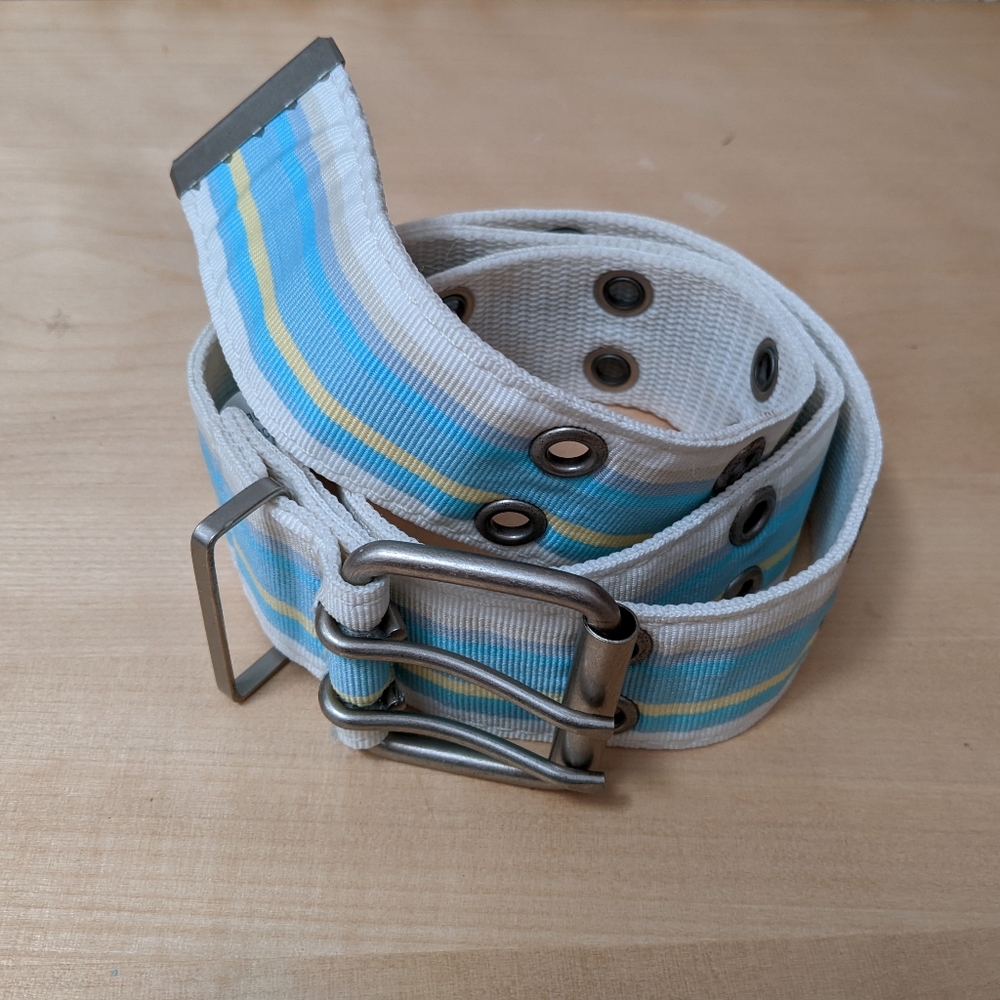 NWOT Y2k/2000s blue & white stripe canvas belt with silver buckle & grommets